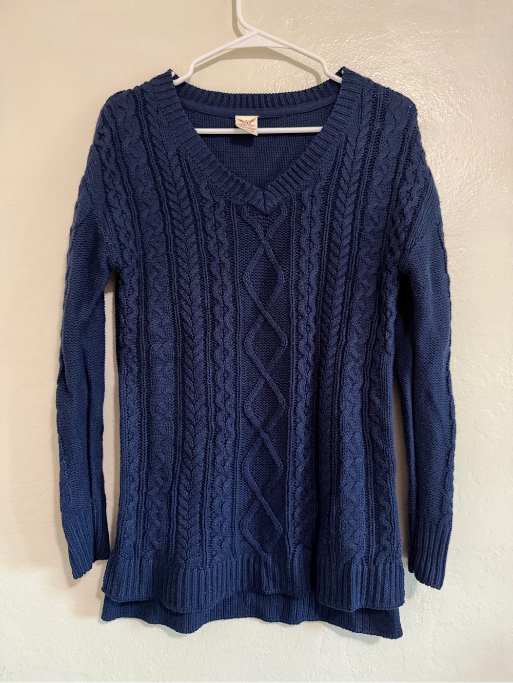 Faded Glory Navy Cable Knit V-Neck Sweater
